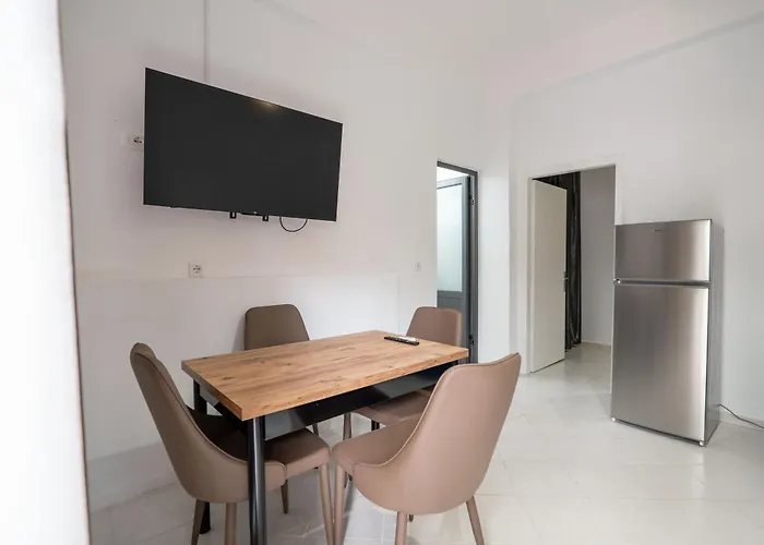 Hoteleks & 酒店 Sarandë