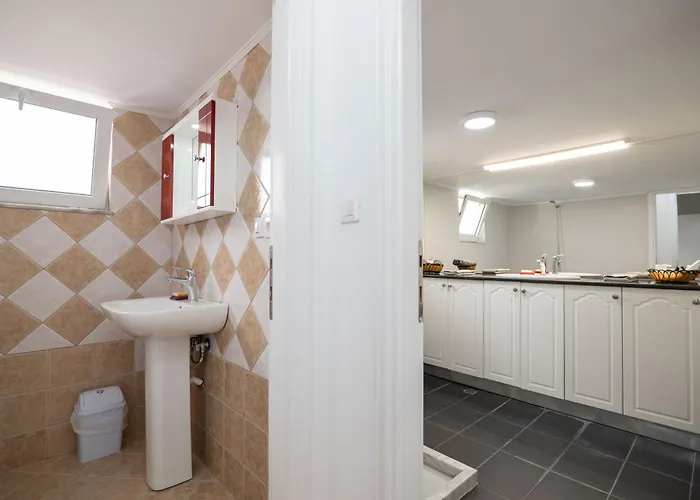 酒店 Hoteleks & Sarandë