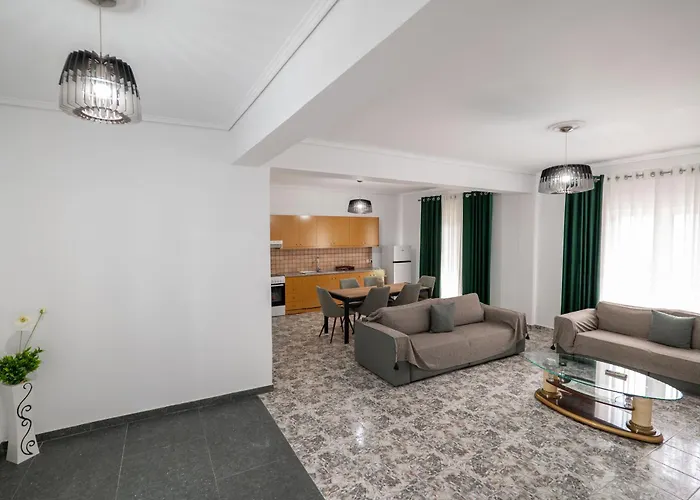 酒店 Hoteleks & 3*