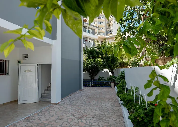 Hoteleks & 酒店 3*